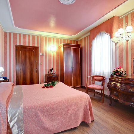 Locanda Antico Fiore Hotel Венеция Екстериор снимка